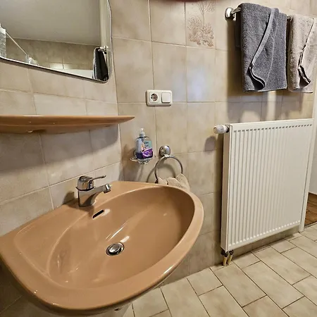 Bei Muenchen In Grafrath 
